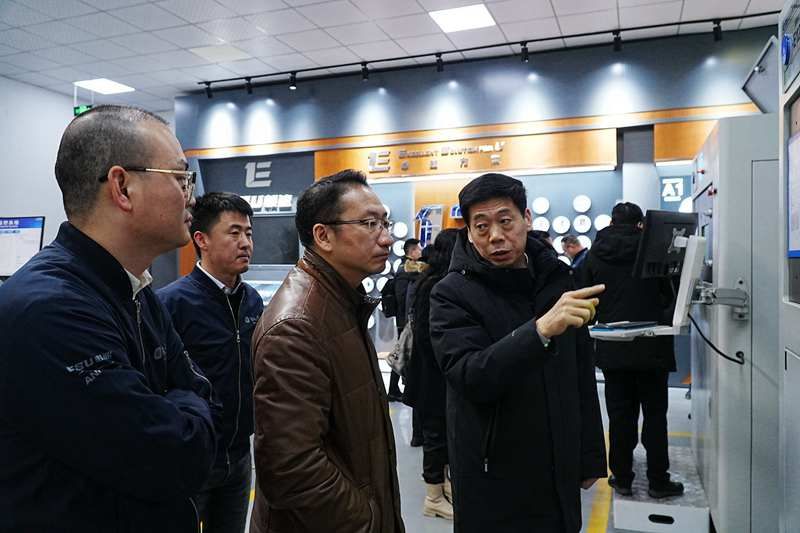 廣州市荔灣區(qū)區(qū)長(zhǎng)譚明鶴、廣州工控副總經(jīng)理張勁泉一行蒞臨上海毅速考察交流